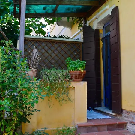 Secret Garden In Lido Lido de Venecia